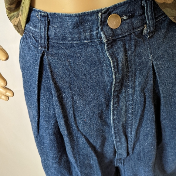 90' mom jean shorts - Picture 4 of 5